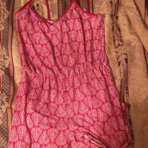 Rumper/spegetti strap.